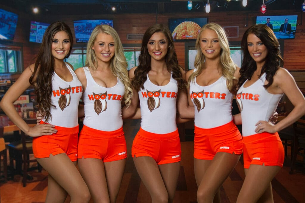 What is Hooters Happy Hour